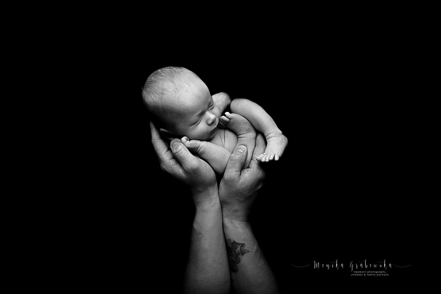 22-newborn-photography-Clonmel-baby-portraits-Tipperary-maternity-pictures-Kilkenny-family-images-expecting-mother-Ireland-photography-Monika-Grabowska
