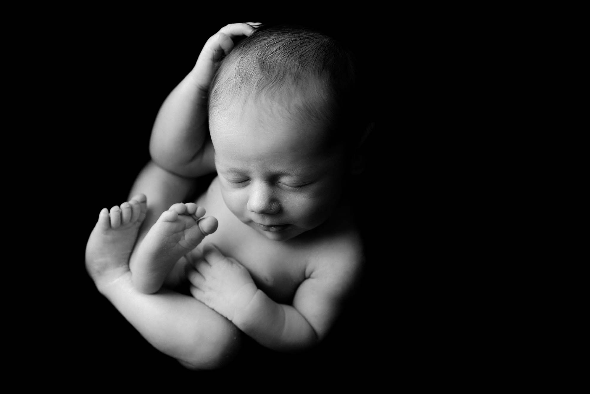 newborn-photography-clonmel-tipperary-kilkenny-Ireland-MGP_8531-BW- MONIKA GRABOWSKA copy